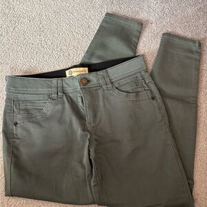 Democracy Women's Forest Green Skinny Jeans